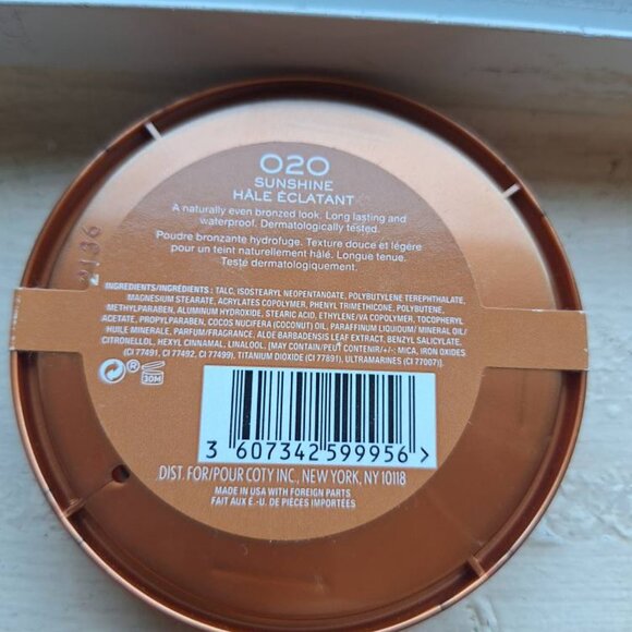 ✨ Rimmel Natural Bronzer – Shade 020 Sunshine (Used Once, Like New) ✨ - Picture 2 of 2